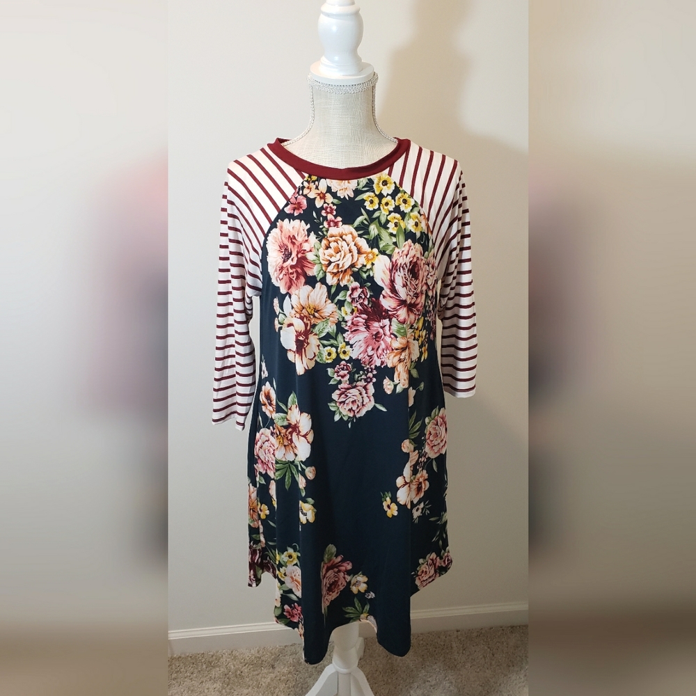 NWOT Emerald 3/4 sleeve swing dress size S